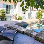 Apartament La Provence Centre Ville, Piscine, Jardin, Terrasse Nîmes