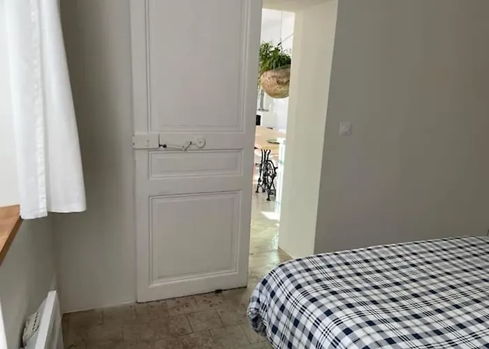 Apartament La Provence Centre Ville, Piscine, Jardin, Terrasse Nîmes