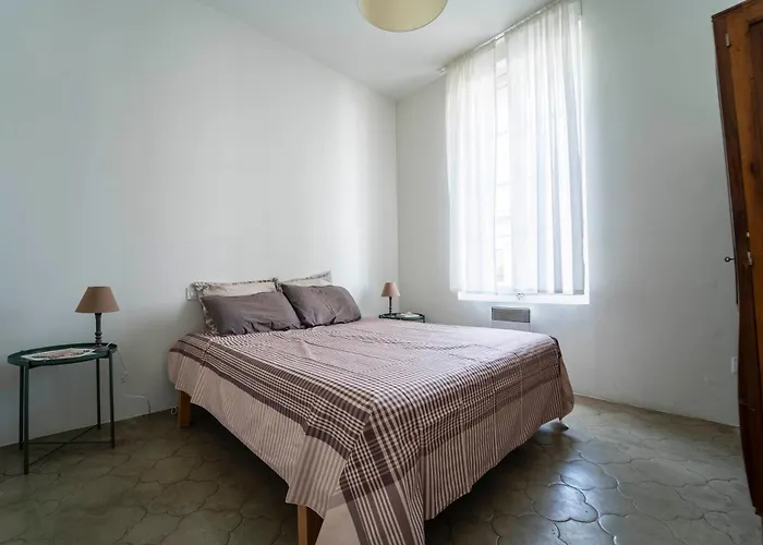 La Provence Centre Ville, Piscine, Jardin, Terrasse Nîmes